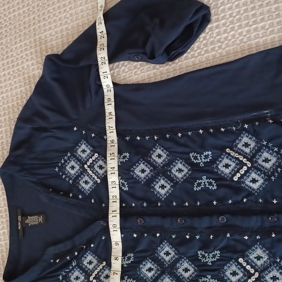 Blouse - Picture 2 of 4